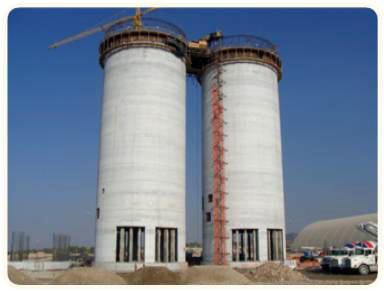 Dos Silos de cemento de altura 51.54 mts y diametro 18.70 mts